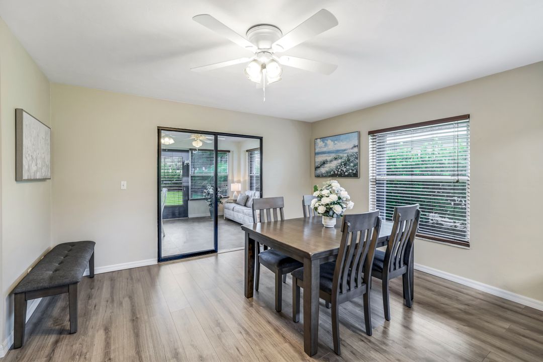 695 104th Ave N, Naples, FL 34108