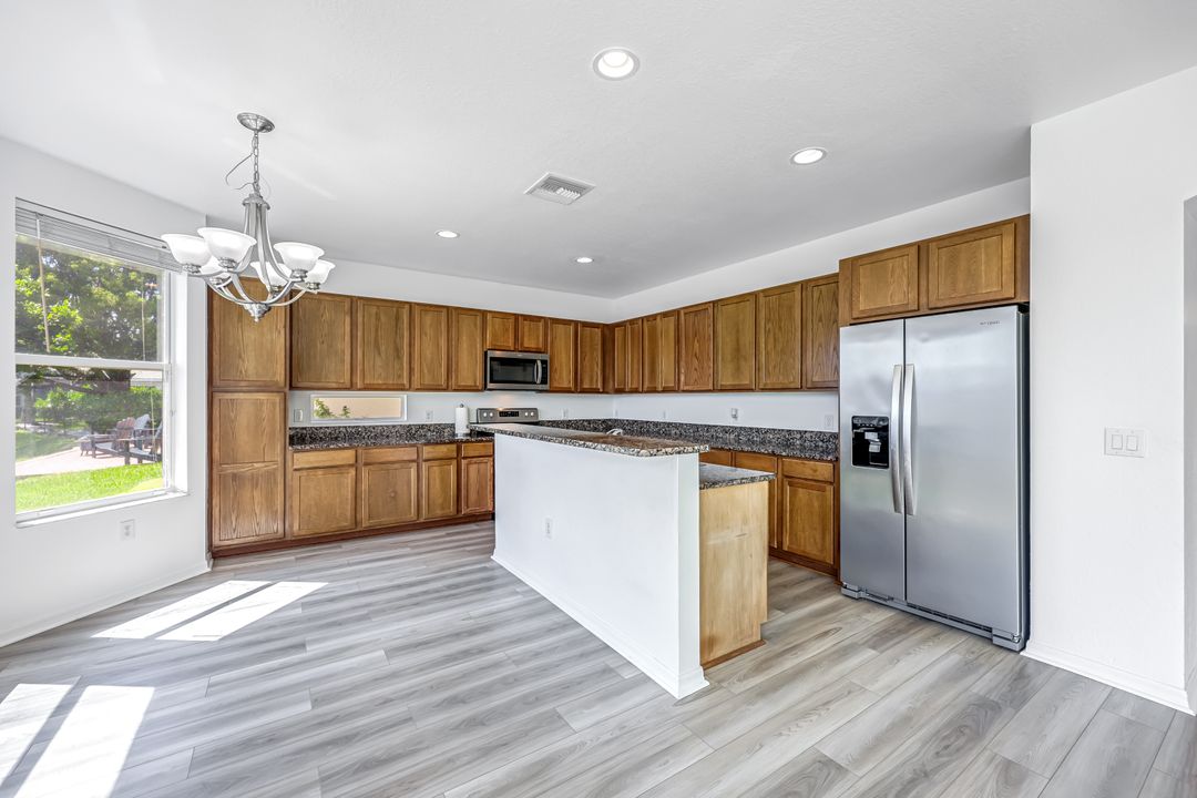 9820 Springlake Cir, Estero, FL 33928