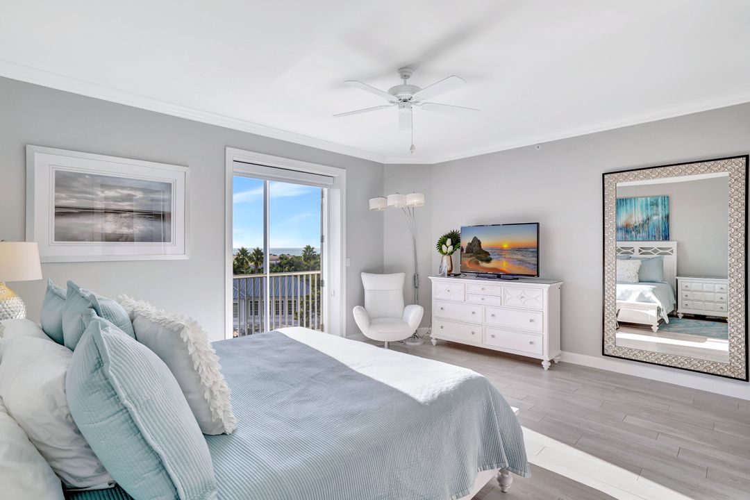 400 Flagship Dr #602, Naples, FL 34108