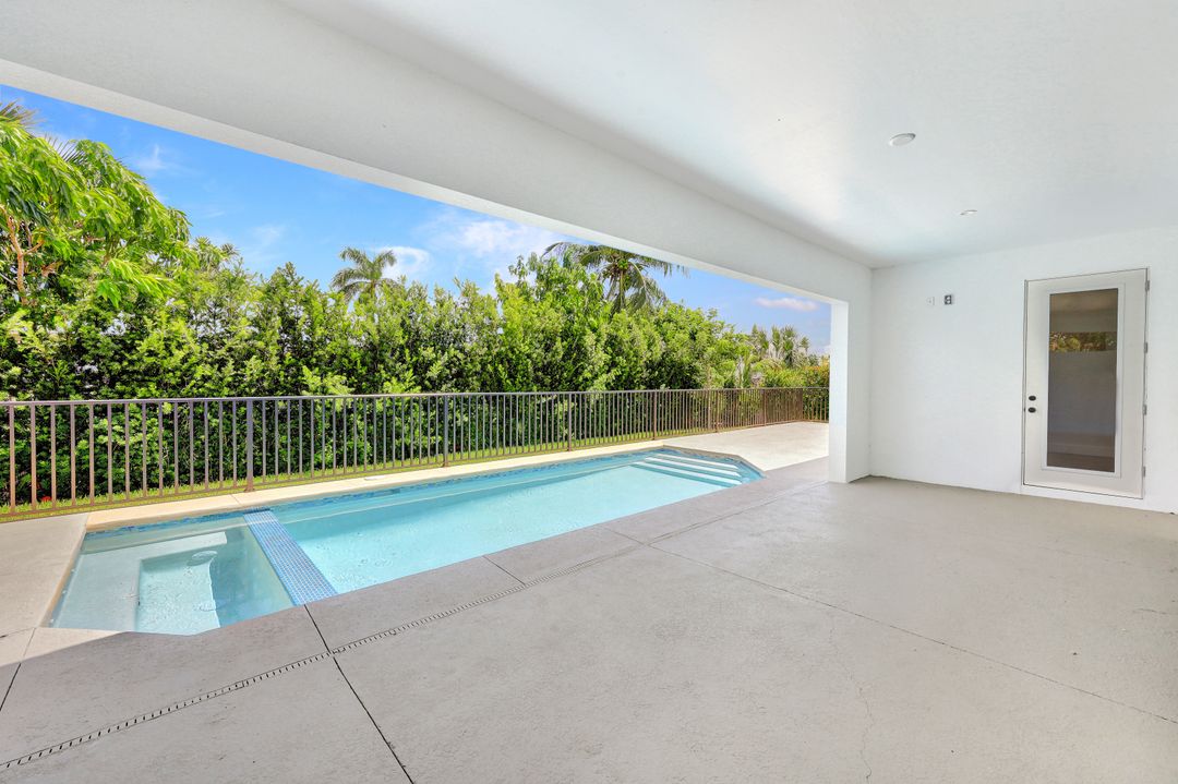 211 Clyburn St, Marco Island, FL 34145