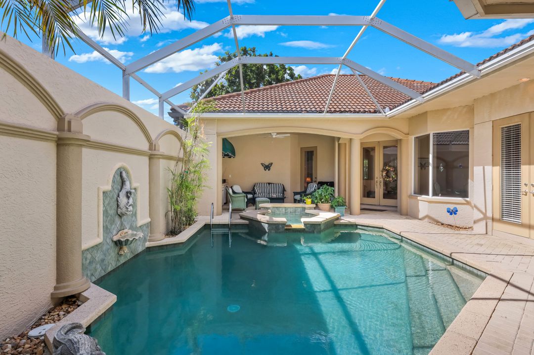 4959 Bollard Ct, Naples, FL 34112