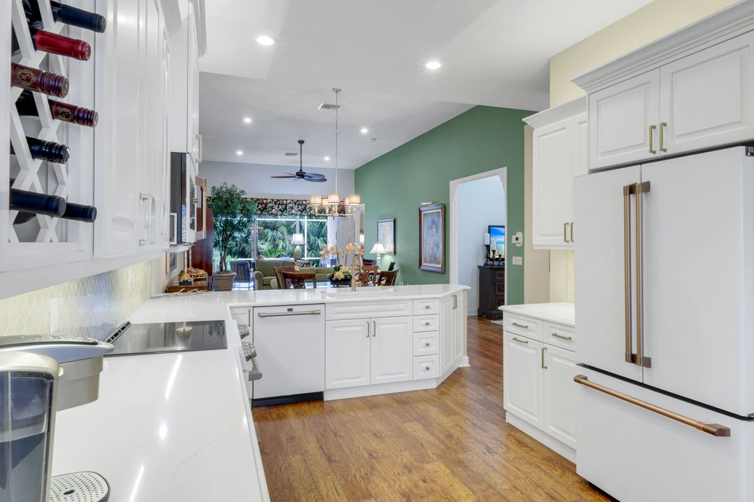 5867 Northridge Dr, Naples, FL 34110