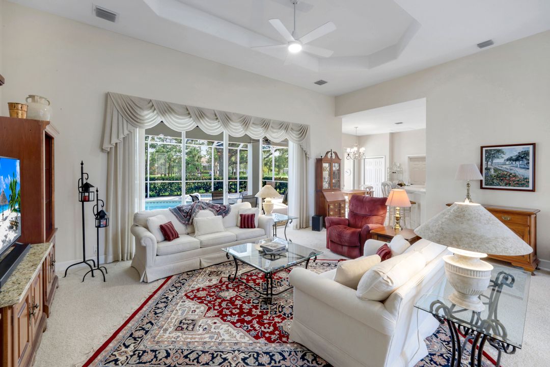8397 Northhampton Ct, Naples, FL 34120