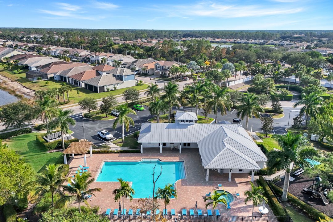 3529 Pilot Cir, Naples, FL 34120