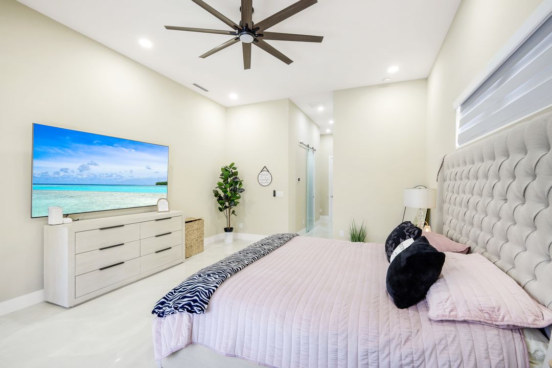 455 SE 17th Ave, Cape Coral, FL 33990