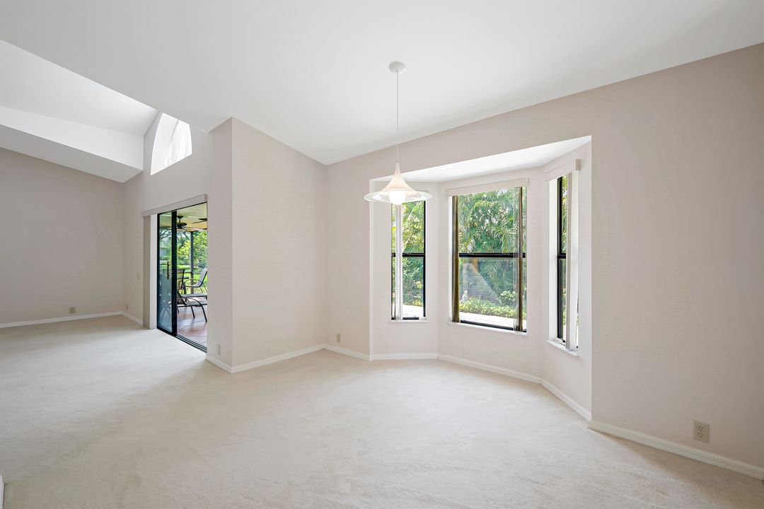 13142 Regent Cir, Fort Myers, FL 33966