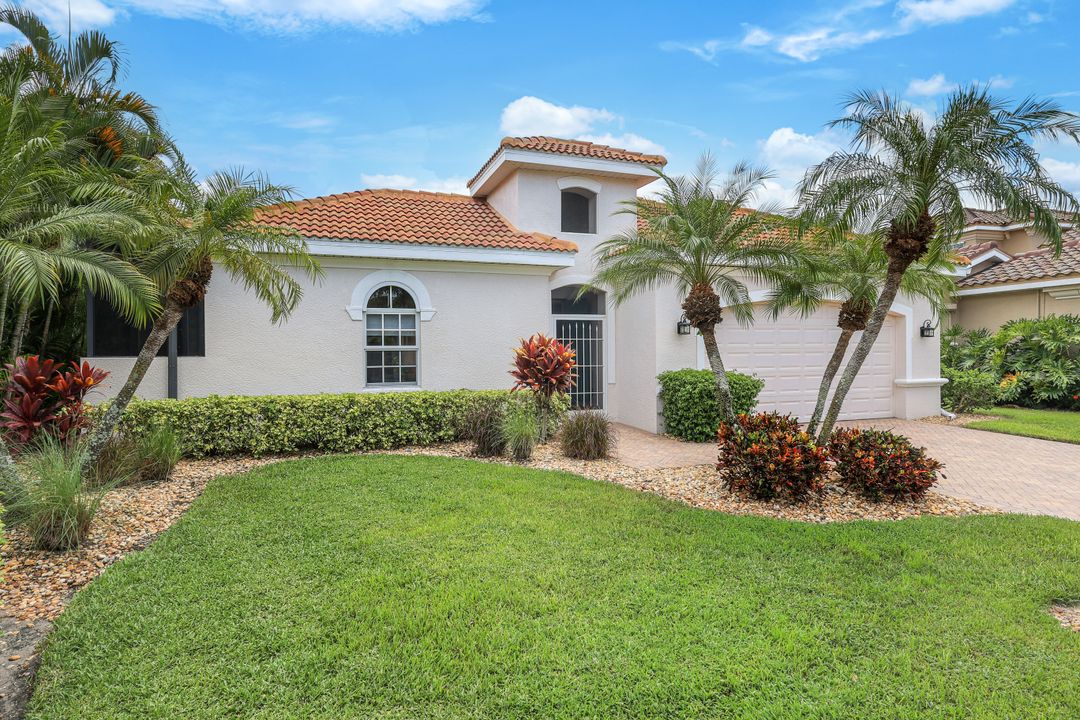 28201 L Burton Fletcher Ct, Bonita Springs, FL 34135