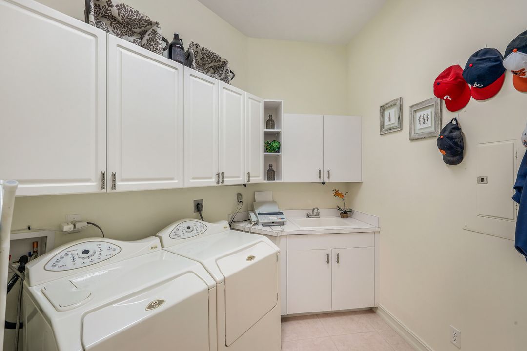 775 Bentwater Cir #204, Naples, FL 34108