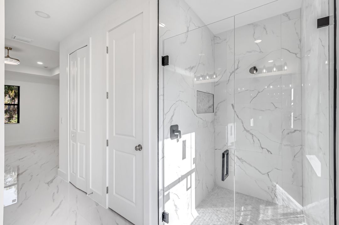 2113 Grayson Ave, Alva, FL 33920