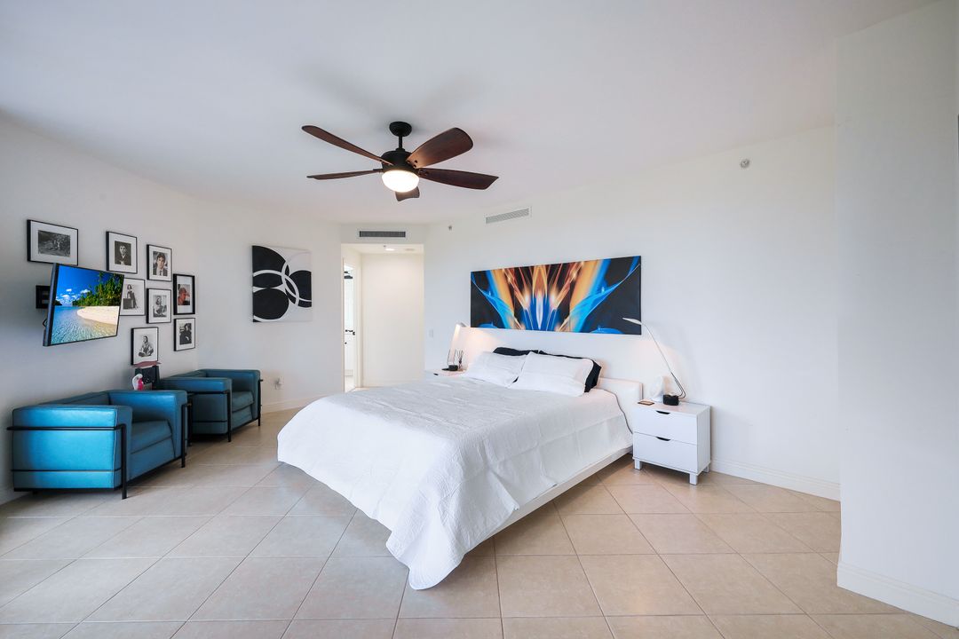 445 Cove Tower Dr #504, Naples, FL 34110