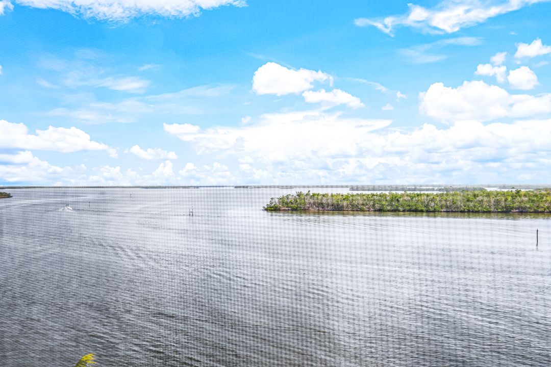 4253 Bay Beach Ln #5B, Fort Myers Beach, FL 33931