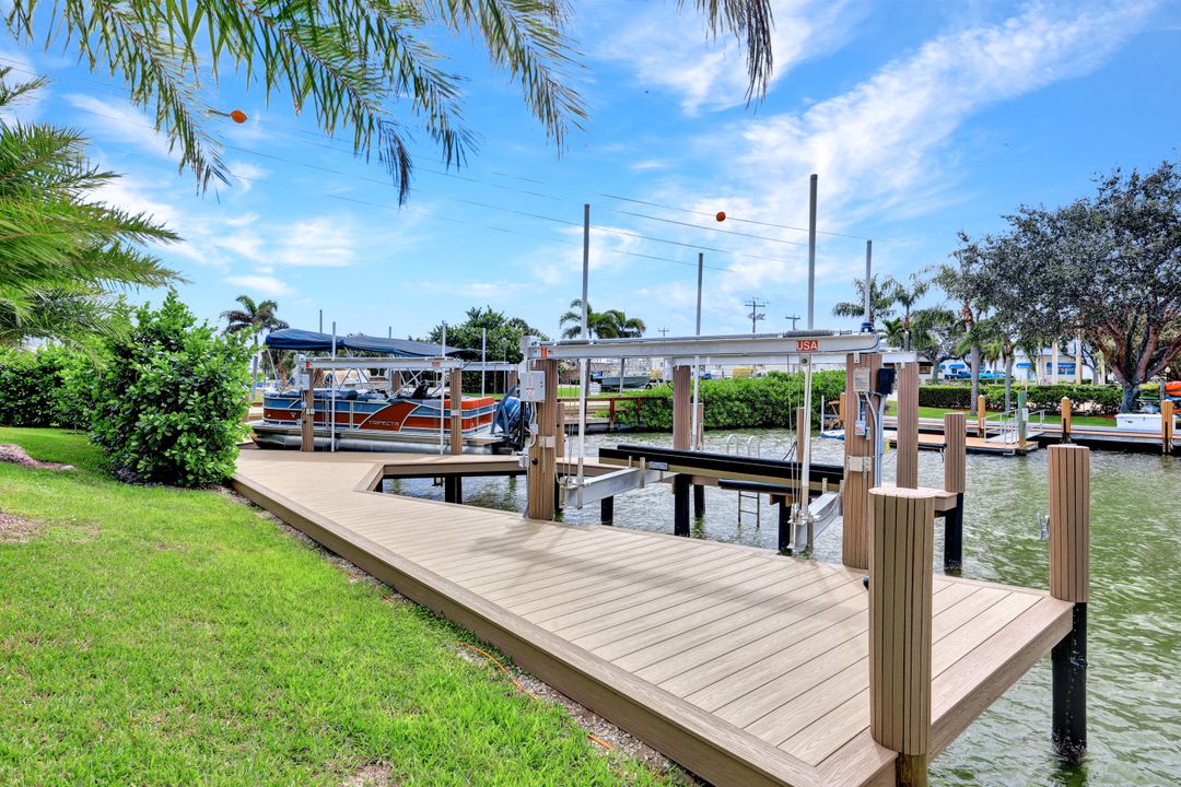 1200 Redwood Ct, Marco Island, FL 34145