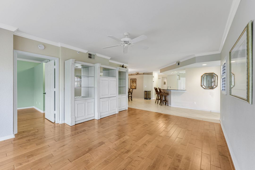 6825 Satinleaf Rd S #101, Naples, FL 34109