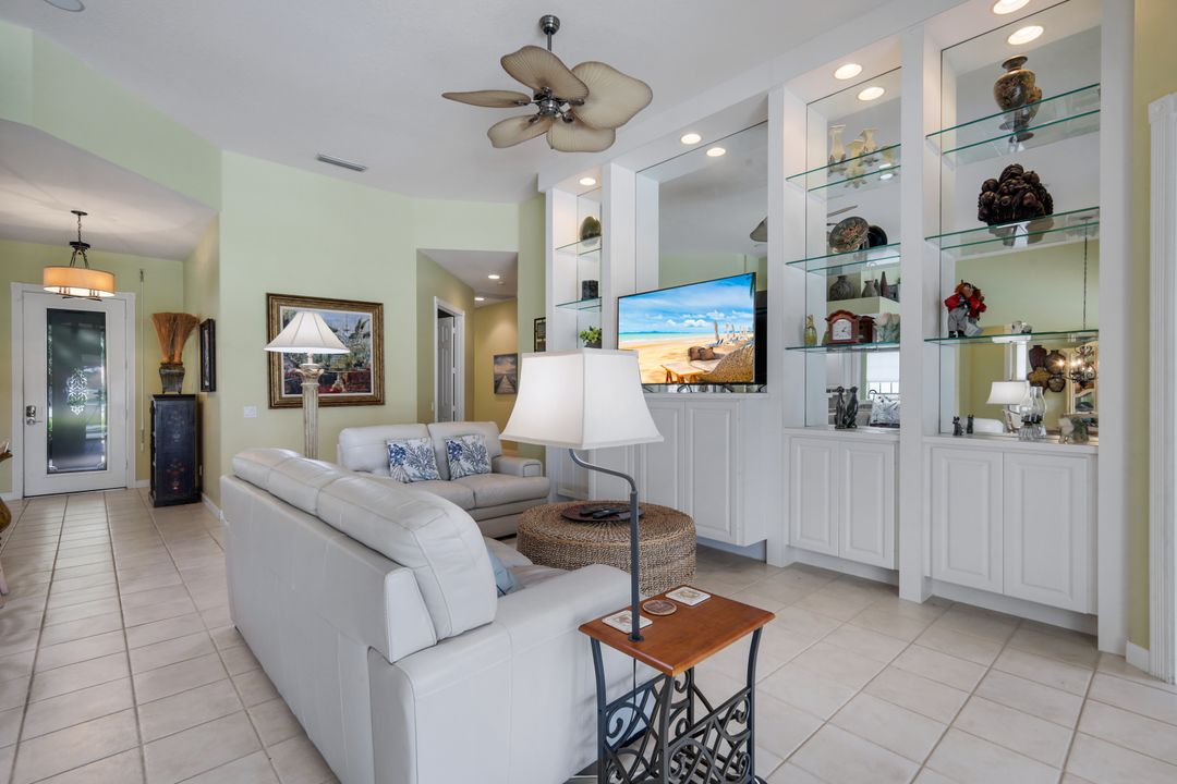 5855 Charlton Way, Naples, FL 34119