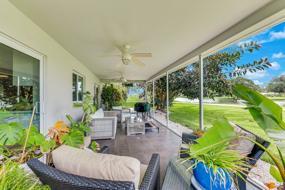 4333 Beechwood Lake Dr, Naples, FL 34112