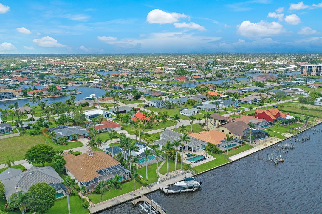 4611 SE 20th Pl, Cape Coral, FL 33904