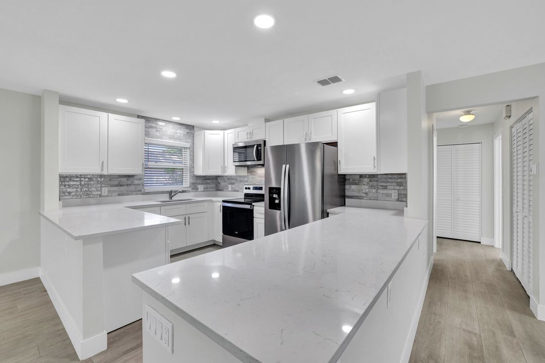 265 Georgetown Blvd, Naples, FL 34102