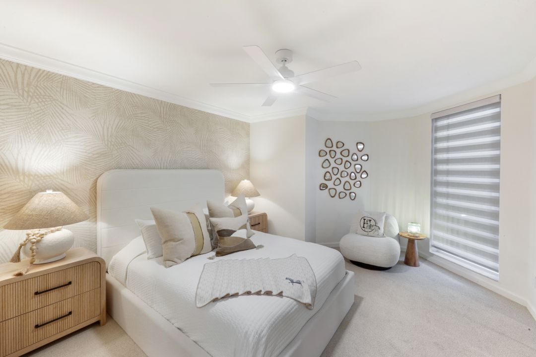 9790 Gulf Shore Dr #505, Naples, FL 34108