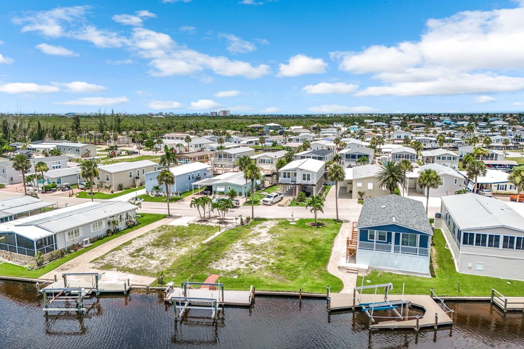 17841 Peppard Dr, Fort Myers Beach, FL 33931