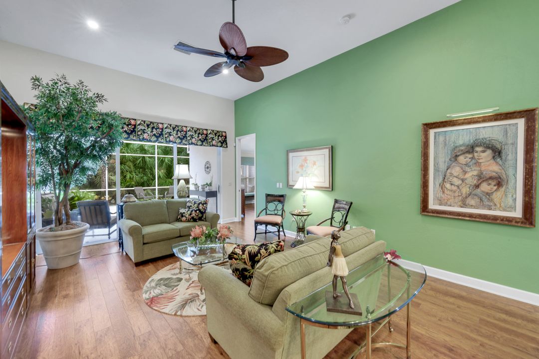 5867 Northridge Dr, Naples, FL 34110