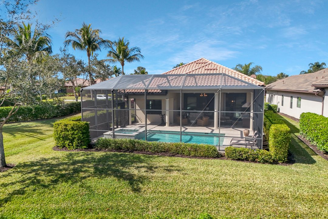 6542 Amarone Ln, Naples, FL 34113