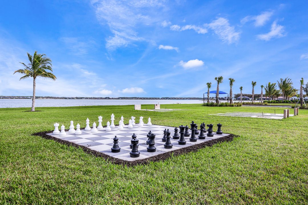 18437 WildBlue Blvd, Fort Myers, FL 33913