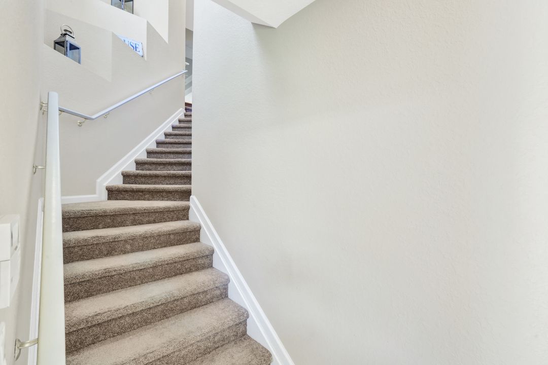 10060 Valiant Ct #202, Miromar Lakes, FL 33913