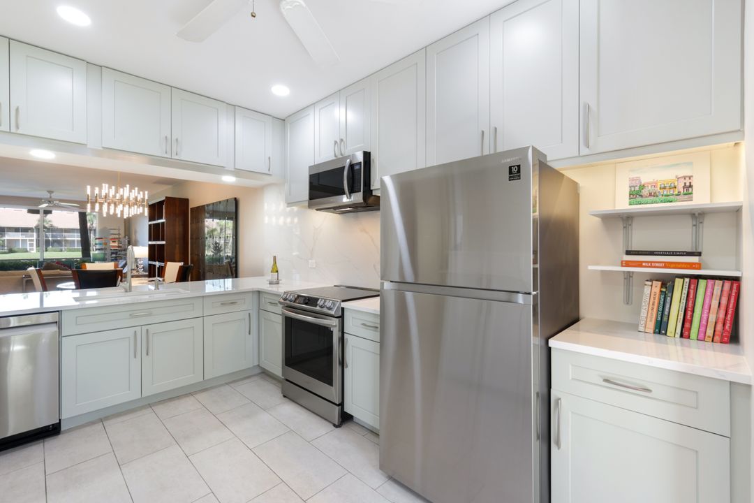 1615 Windy Pines Dr, Naples, FL 34112