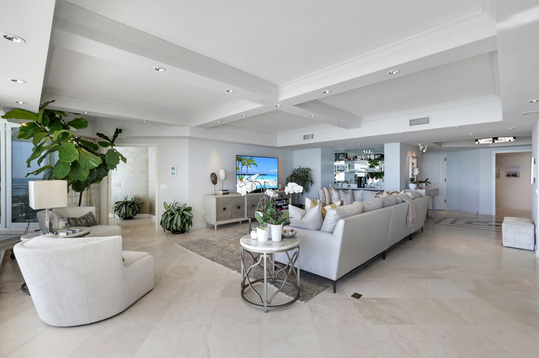 8231 Bay Colony Dr #1701, Naples, FL 34108