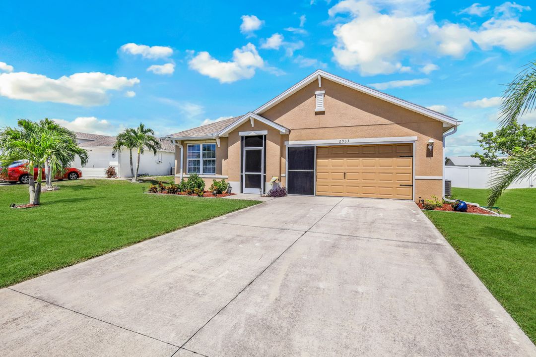 2933 SW 7th Pl, Cape Coral, FL 33914