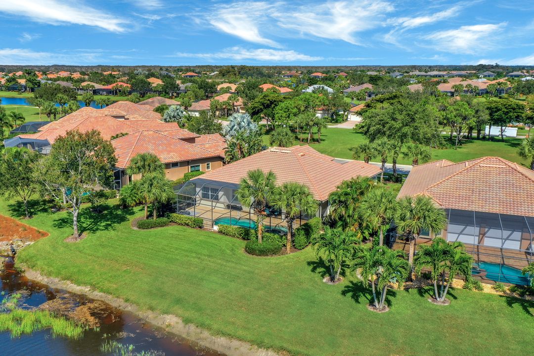 11982 Heather Woods Ct, Naples, FL 34120