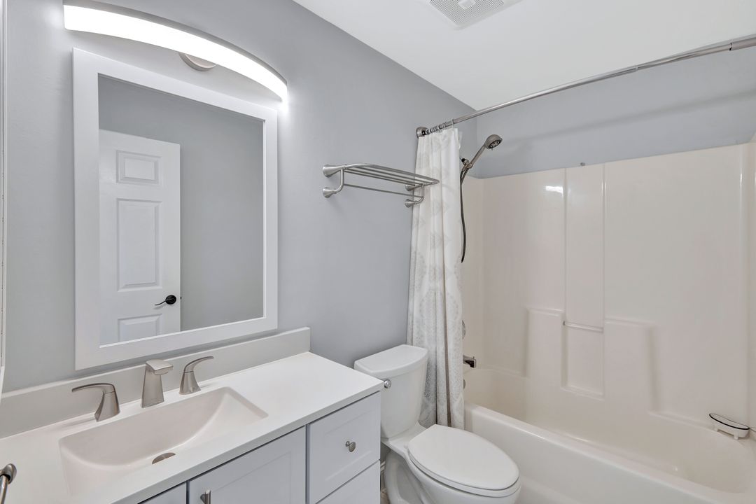 831 SW 17th Terrace, Cape Coral, FL 33991