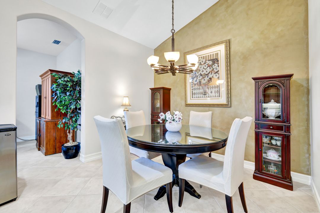 18493 Royal Hammock Blvd, Naples, FL 34114