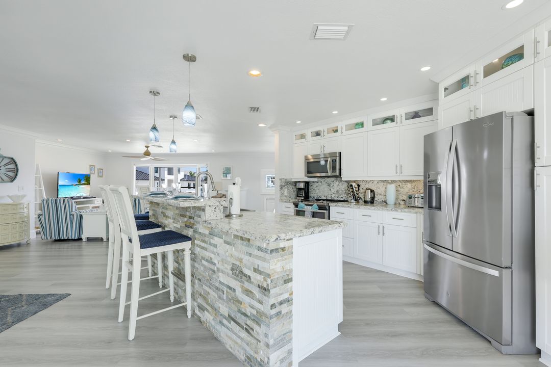 544 Seagrape Dr, Marco Island, FL 34145