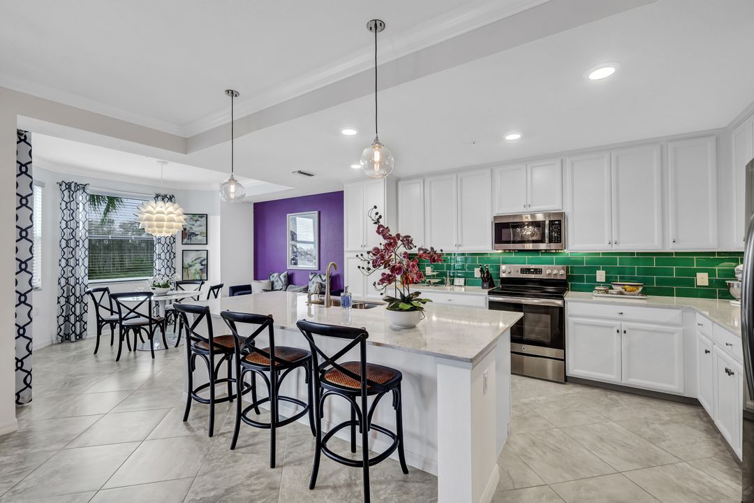 9572 Trevi Ct #5022, Naples, FL 34113