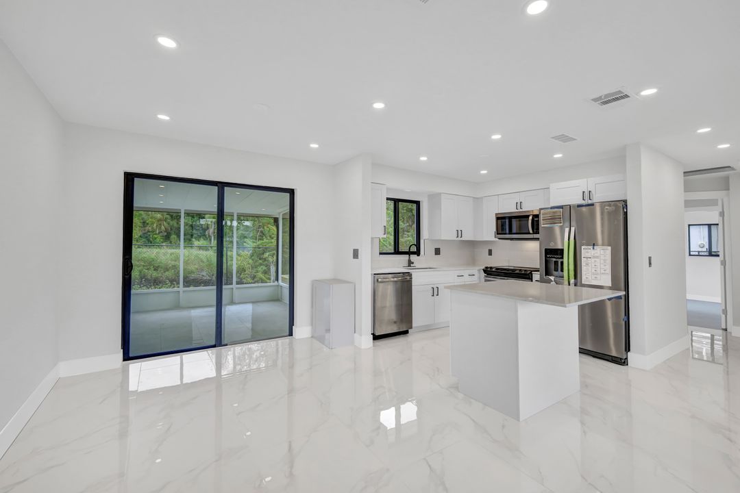 73 Cardinal Dr, North Fort Myers, FL 33917