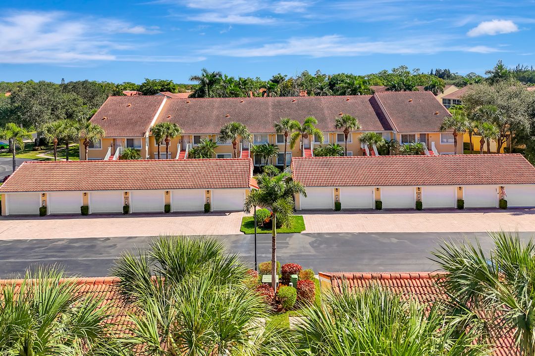 2395 Bayou Ln #01, Naples, FL 34112