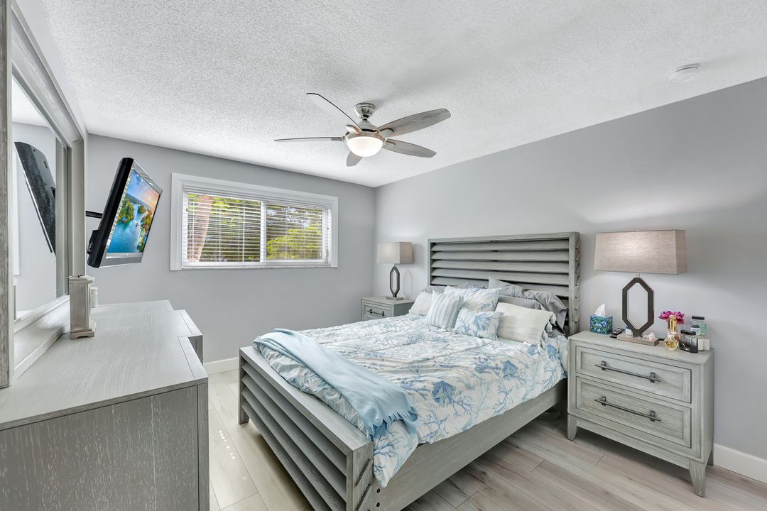 766 Central Ave #207, Naples, FL 34102