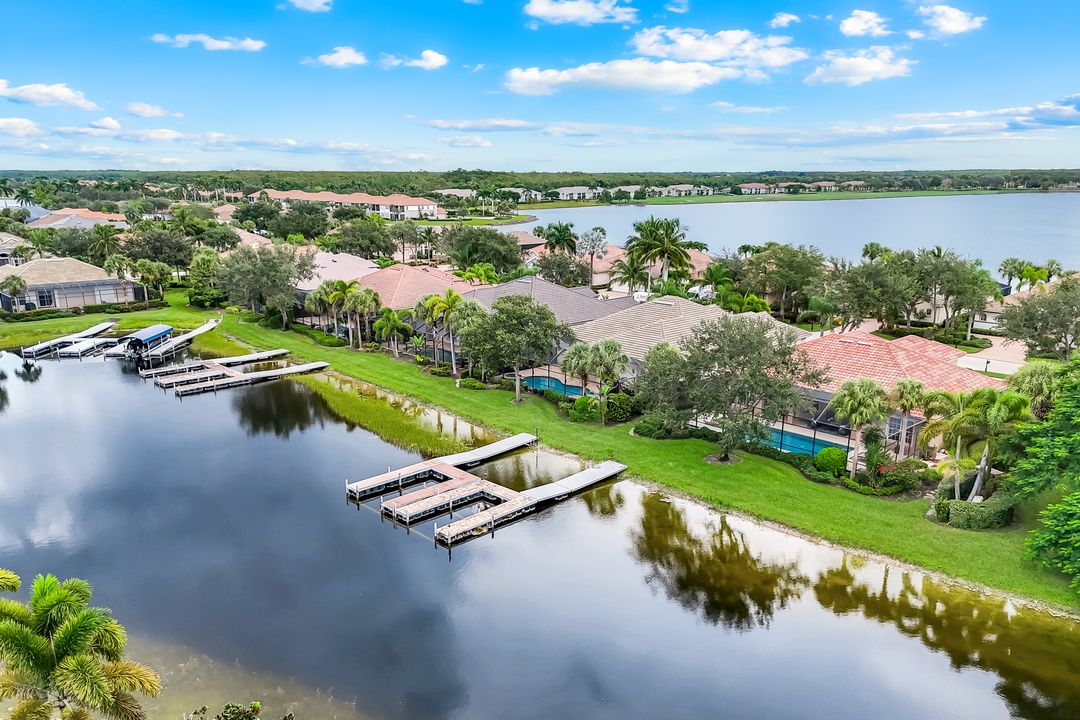 8776 Hideaway Harbor Ct, Naples, FL 34120