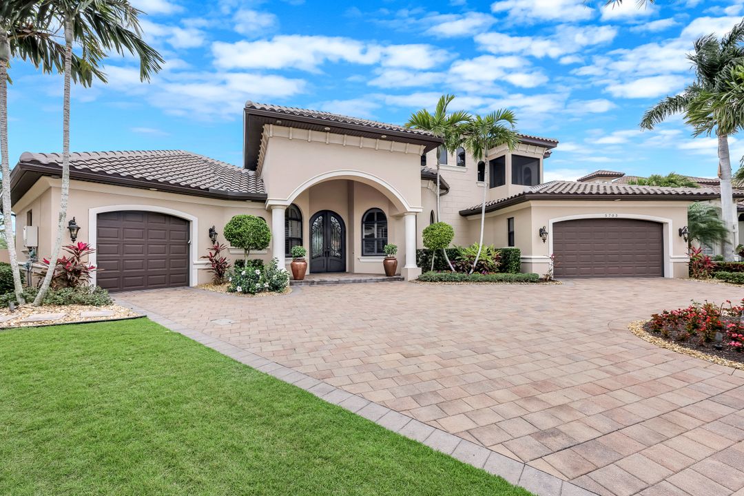 5703 Yardarm Ct, Cape Coral, FL 33914