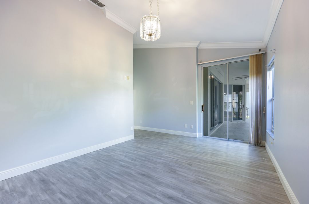 658 Lambton Ln, Naples, FL 34104