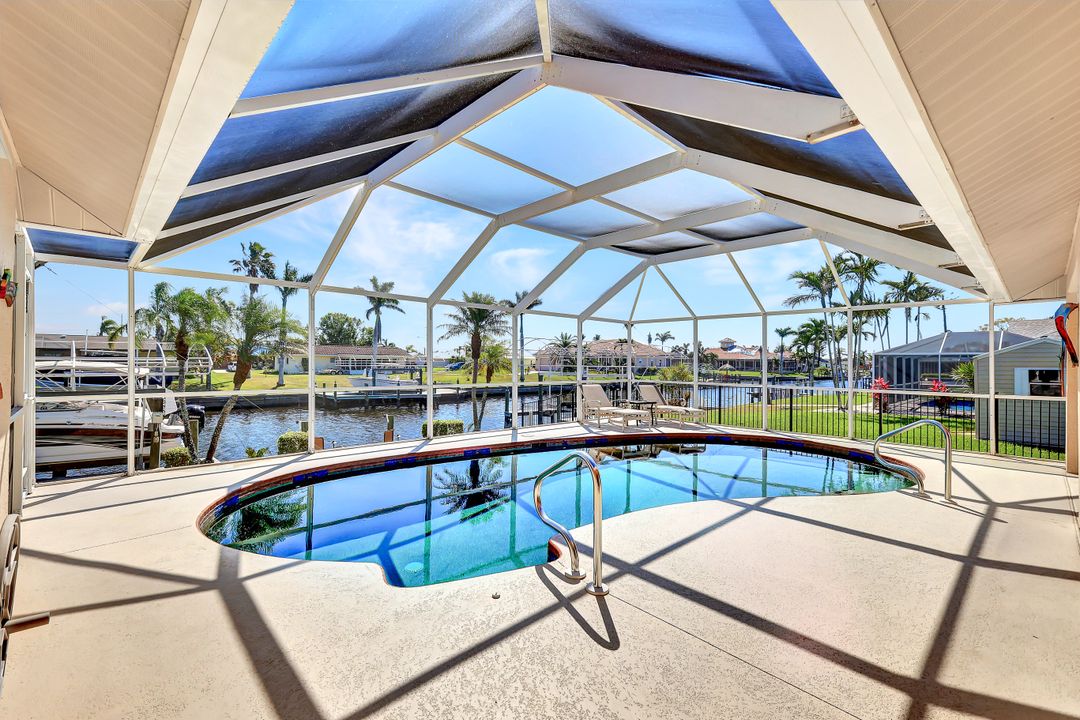 3749 SW 2nd Ave, Cape Coral, FL 33914