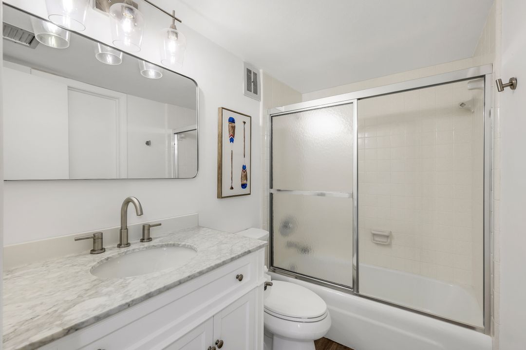 1155 Sandpiper St #D8, Naples, FL 34102