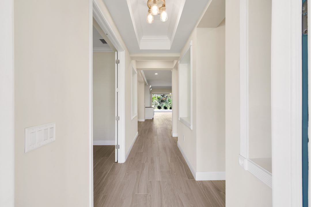 3837 Helmsman Dr, Naples, FL 34120