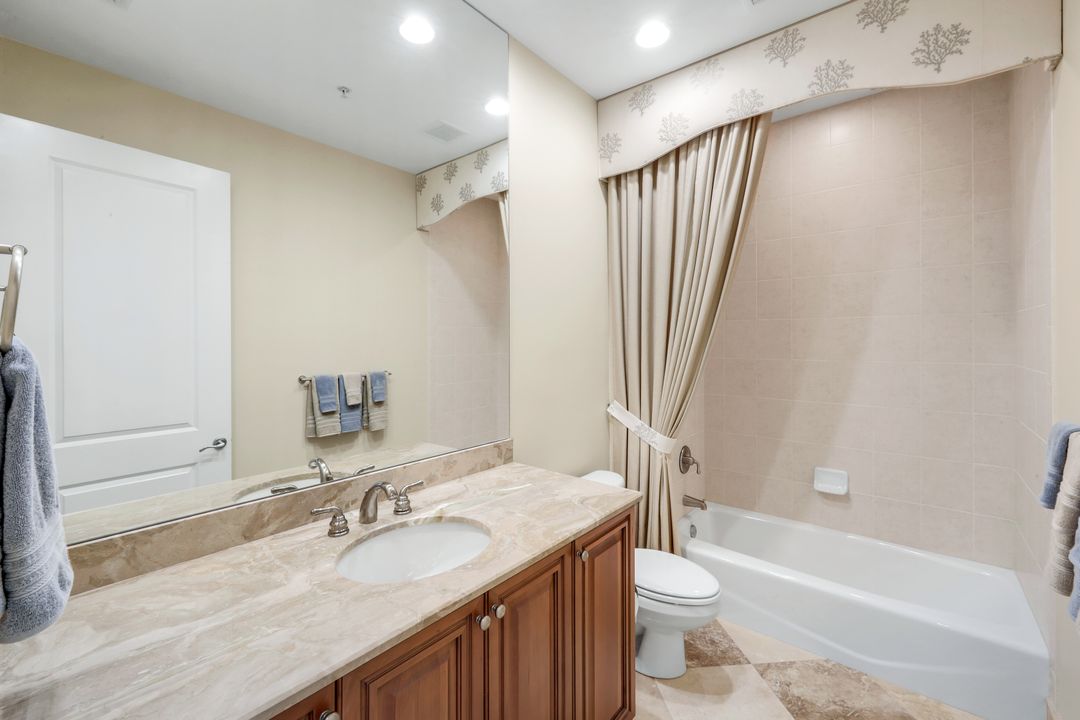 4951 Bonita Bay Blvd #PH302, Bonita Springs, FL 34134