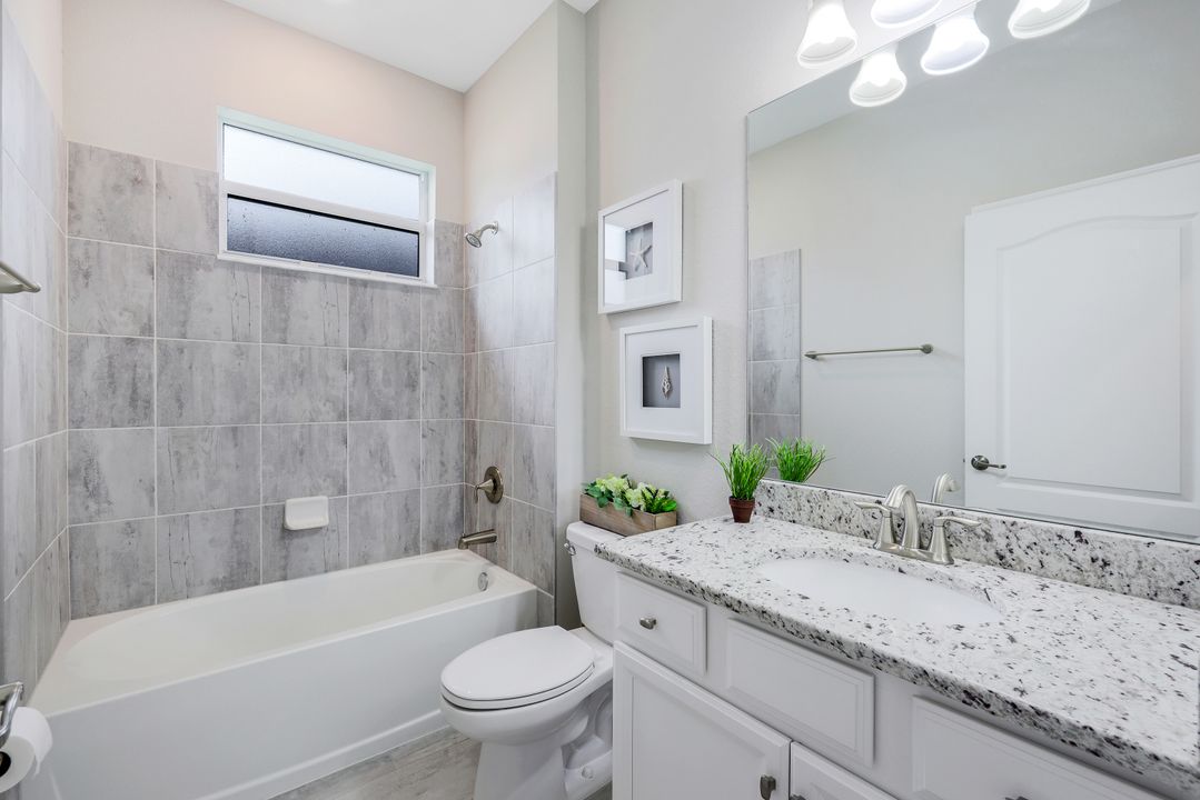 2366 Tangerine Ln, Naples, FL 34120