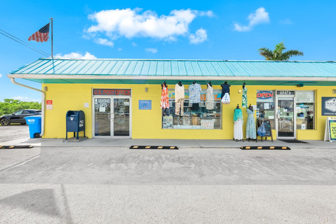 4547 Pine Island Rd, Matlacha, FL 33993