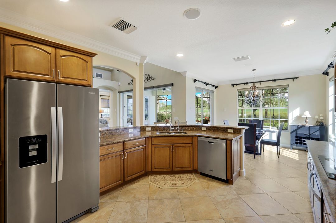 9175 Shale Ct, Naples, FL 34120