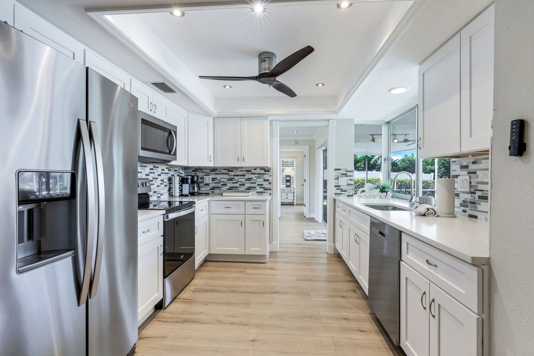 5205 Savoy Ct, Cape Coral, FL 33904