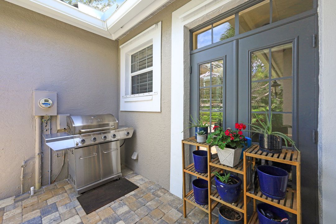 3411 Wildwood Lake Cir, Bonita Springs, FL 34134